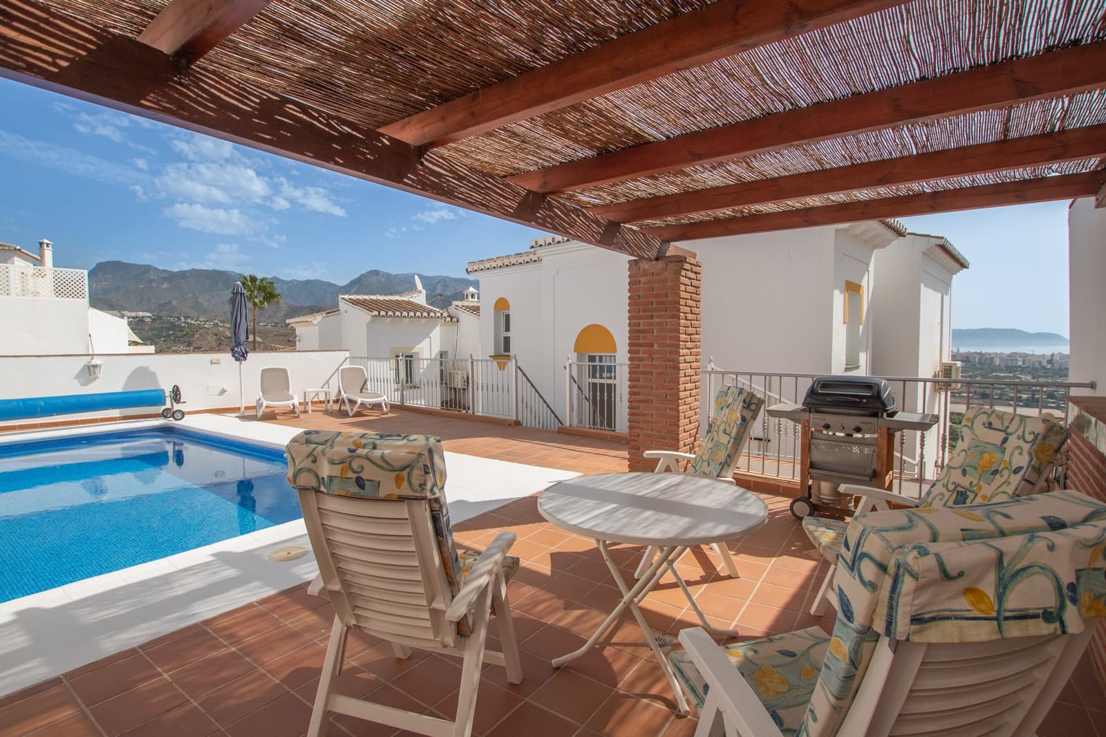 3 chambre Villa/Maison à vendre à Nerja avec piscine garage - 799 000 € (Ref: 10158308)