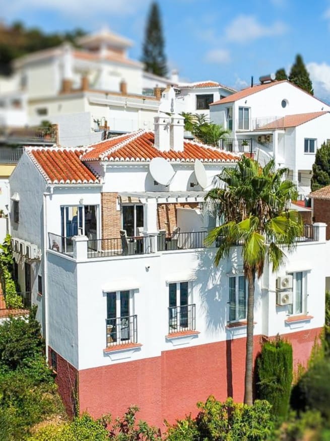 2 bedroom Semi-detached Villa for sale in Nerja with pool - € 470,000 (Ref: 10159819)