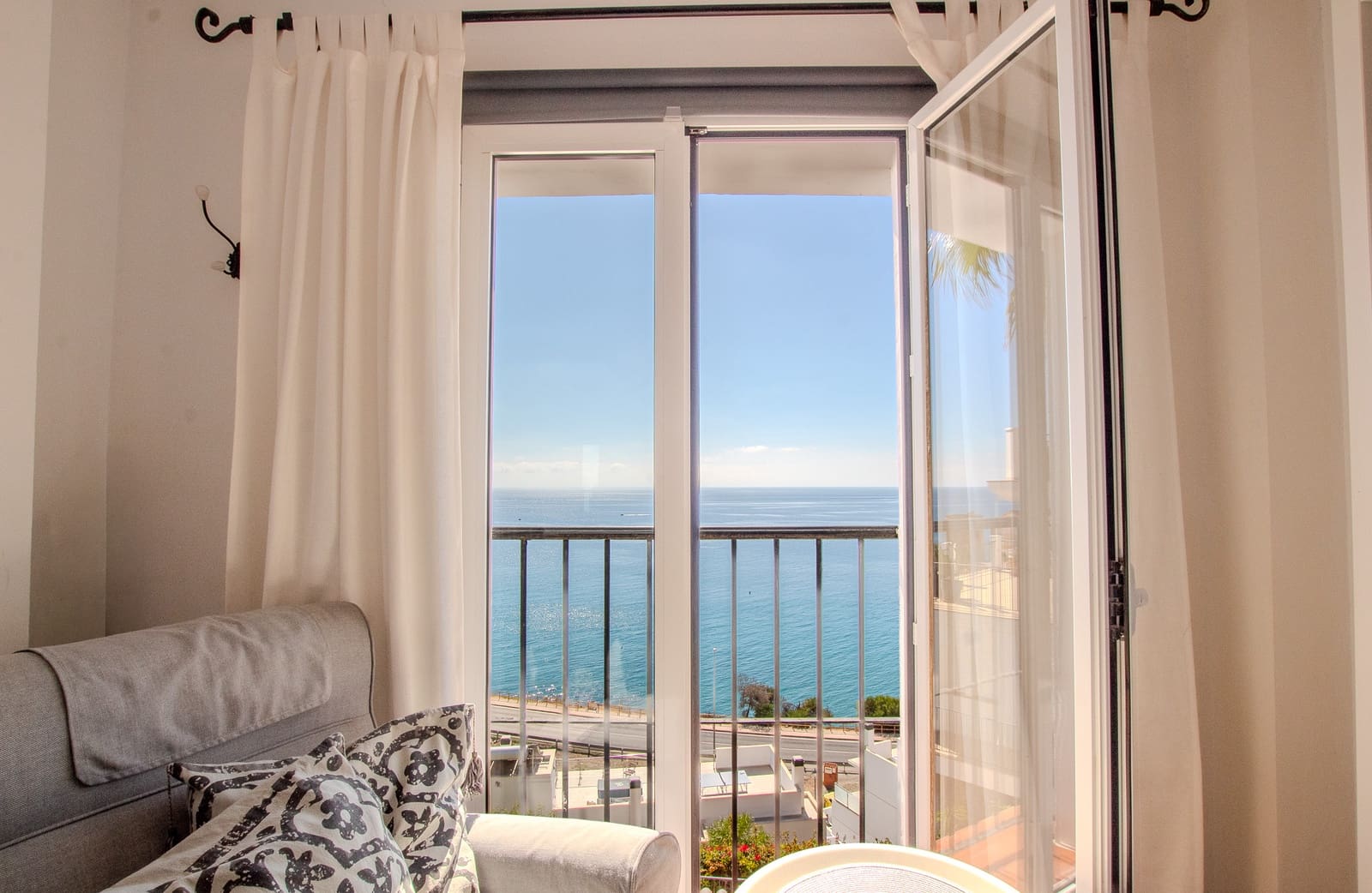 2 bedroom Semi-detached Villa for sale in Nerja with pool - € 470,000 (Ref: 10159819)