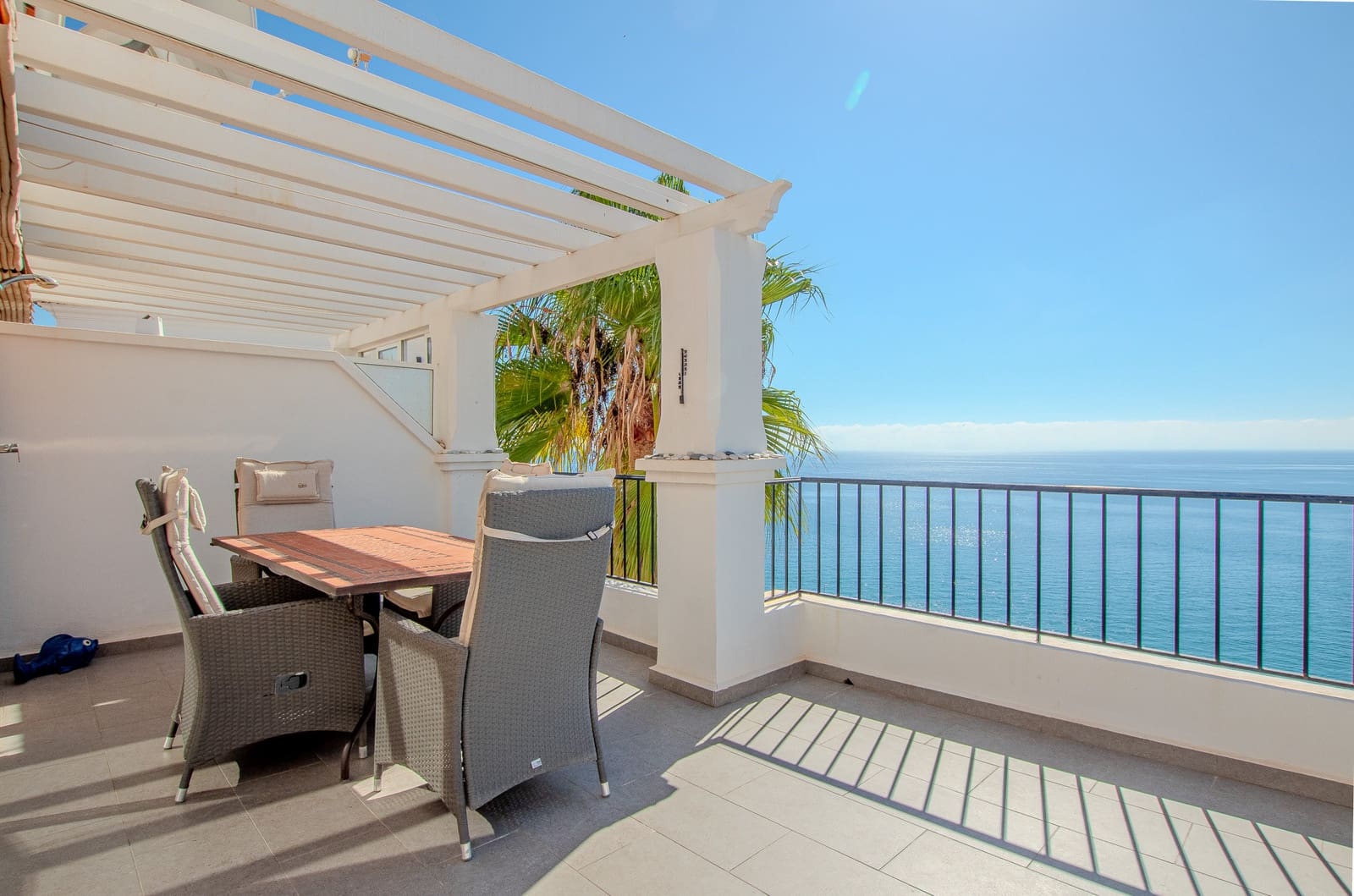 2 bedroom Semi-detached Villa for sale in Nerja with pool - € 470,000 (Ref: 10159819)
