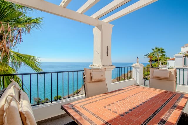 Pareado de 2 habitaciones en Nerja en venta con piscina - 470.000 € (Ref: 10159819)
