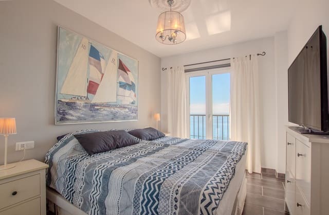 Pareado de 2 habitaciones en Nerja en venta con piscina - 470.000 € (Ref: 10159819)