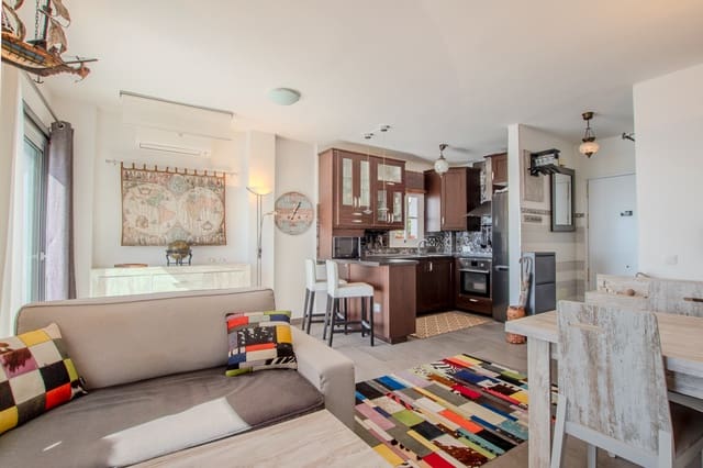 Pareado de 2 habitaciones en Nerja en venta con piscina - 470.000 € (Ref: 10159819)