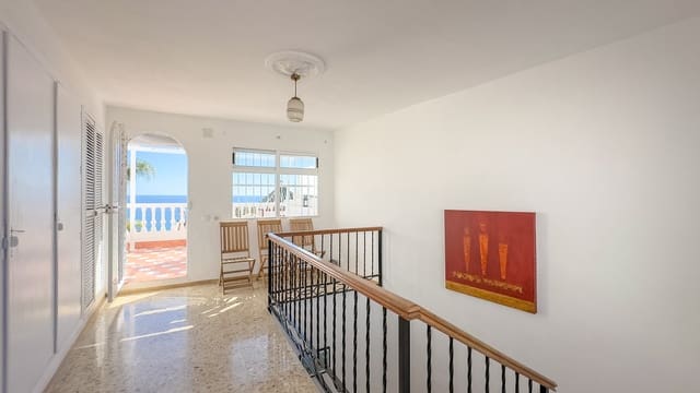 5 sovrum Hus till salu i Centro, Nerja - 1 200 000 € (Ref: 8657547)