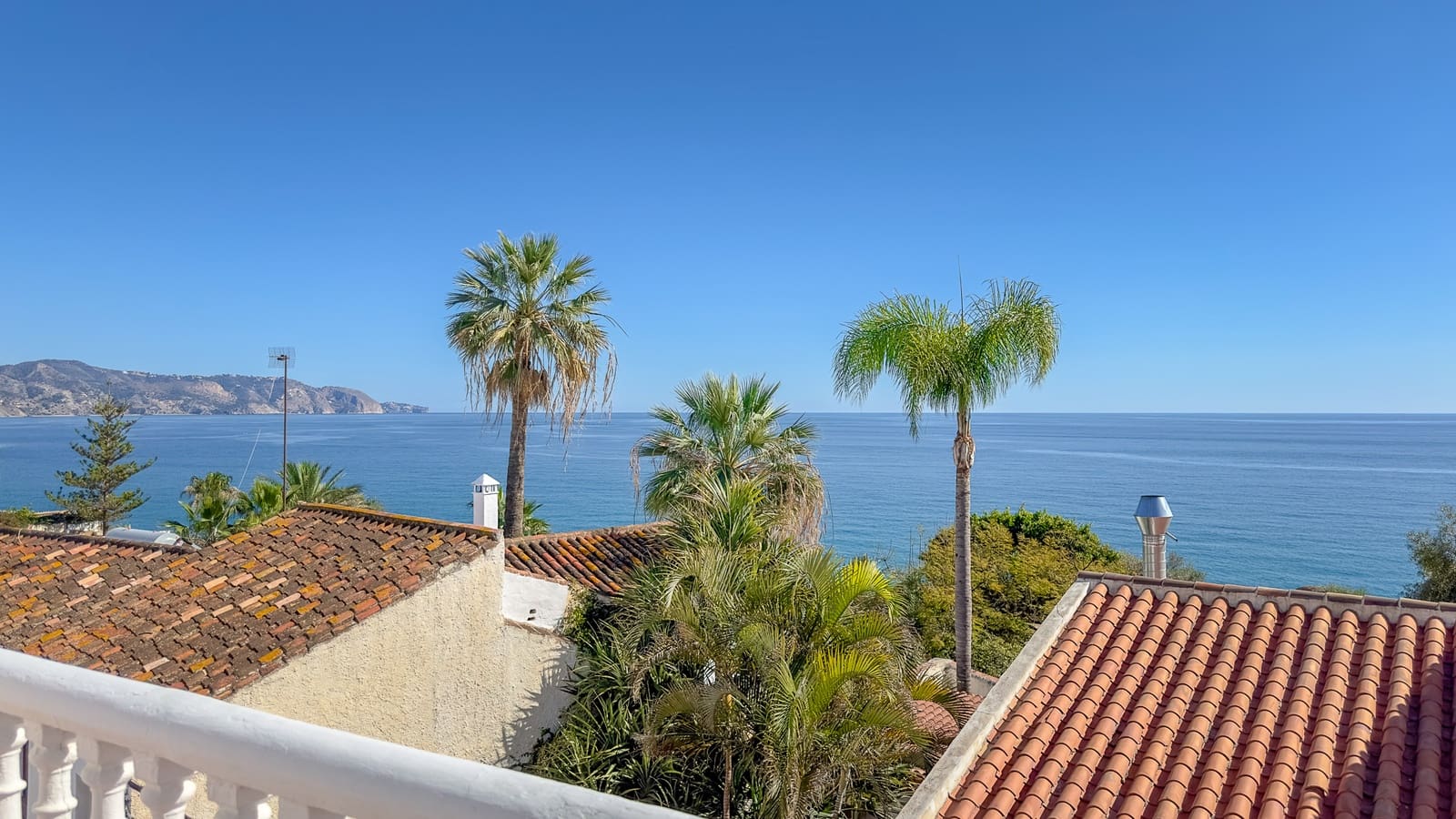 5 bedroom Townhouse for sale in Nerja - € 1,200,000 (Ref: 8657547)