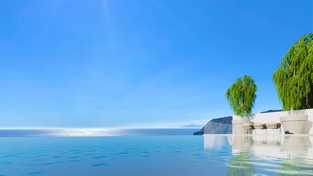 4 makuuhuone Huvila myytävänä paikassa La Herradura, Almuñécar mukana uima-altaan 
autotalli - 1 495 000 € (Ref: 8660855)