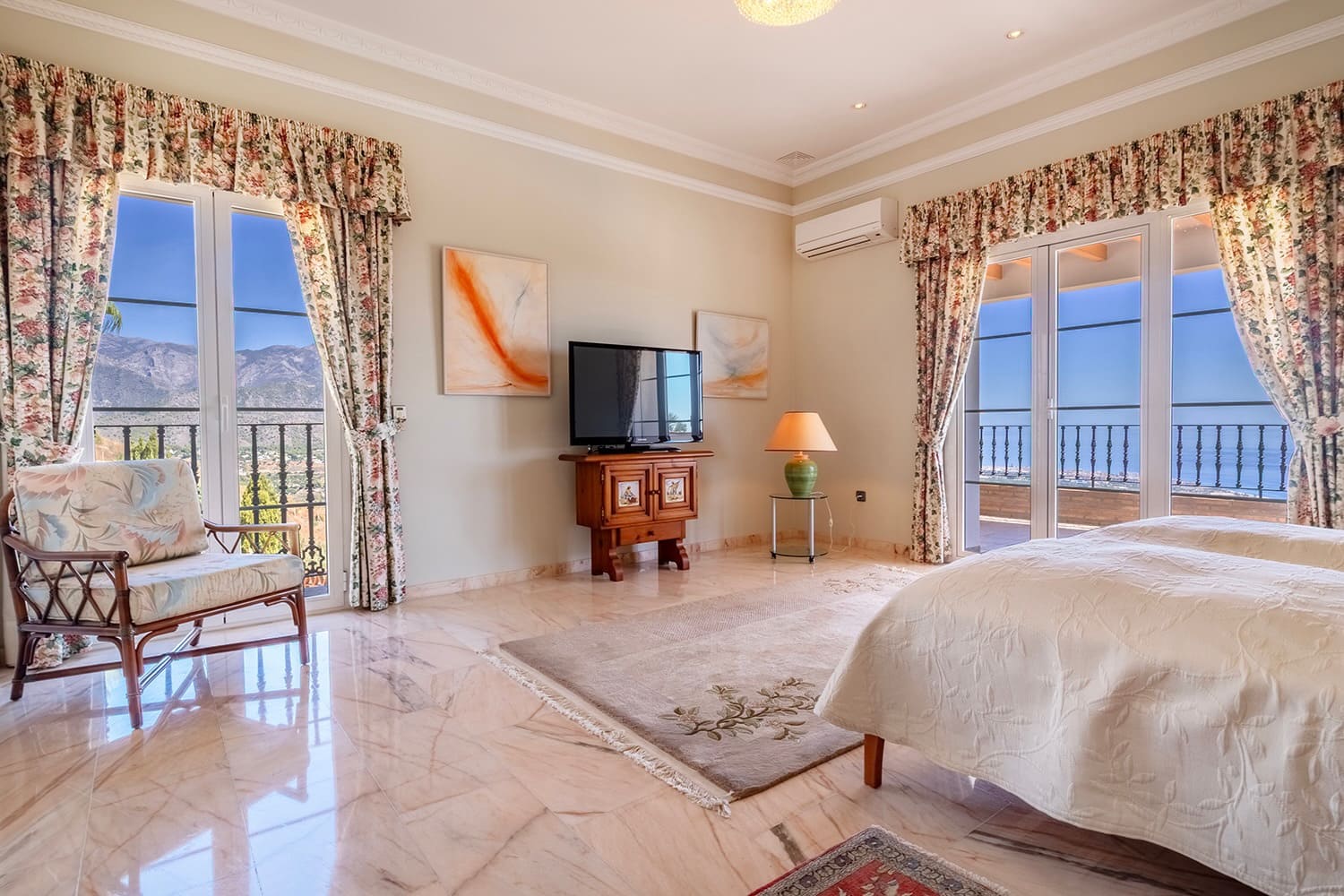 4 makuuhuone Maalaistalo myytävänä paikassa Nerja mukana uima-altaan 
autotalli - 3 800 000 € (Ref: 9220266)