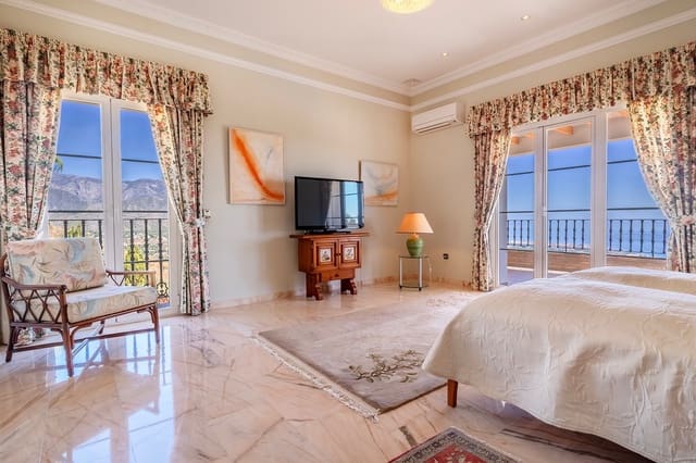 4 sovrum Finca/Hus på landet till salu i Nerja med pool garage - 3 800 000 € (Ref: 9220266)