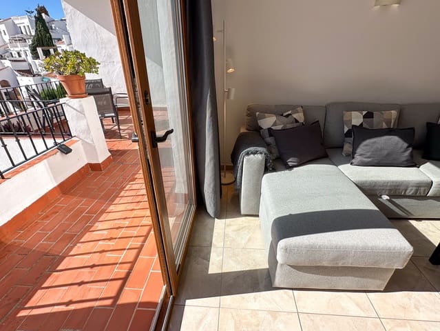 1 sovrum Lägenhet till salu i Nerja med pool garage - 335 000 € (Ref: 9362706)