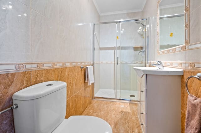 2 makuuhuone Omakotitalo myytävänä paikassa Capistrano, Nerja mukana uima-altaan - 275 000 € (Ref: 9513419)