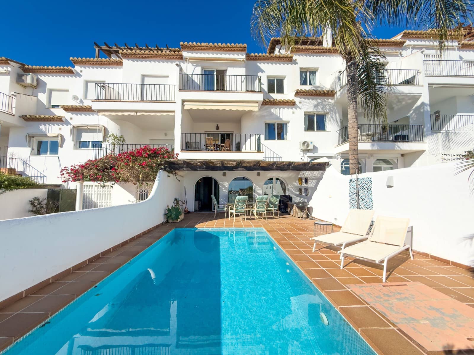 4 Zimmer Haus zu verkaufen in Almunecar mit Pool Garage - 575.000 € (Ref: 9552260)