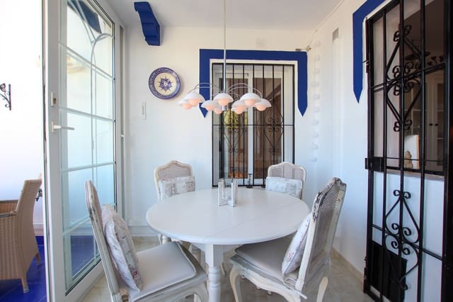 2 sovrum Lägenhet till salu i Nerja med pool - 449 000 € (Ref: 9598142)