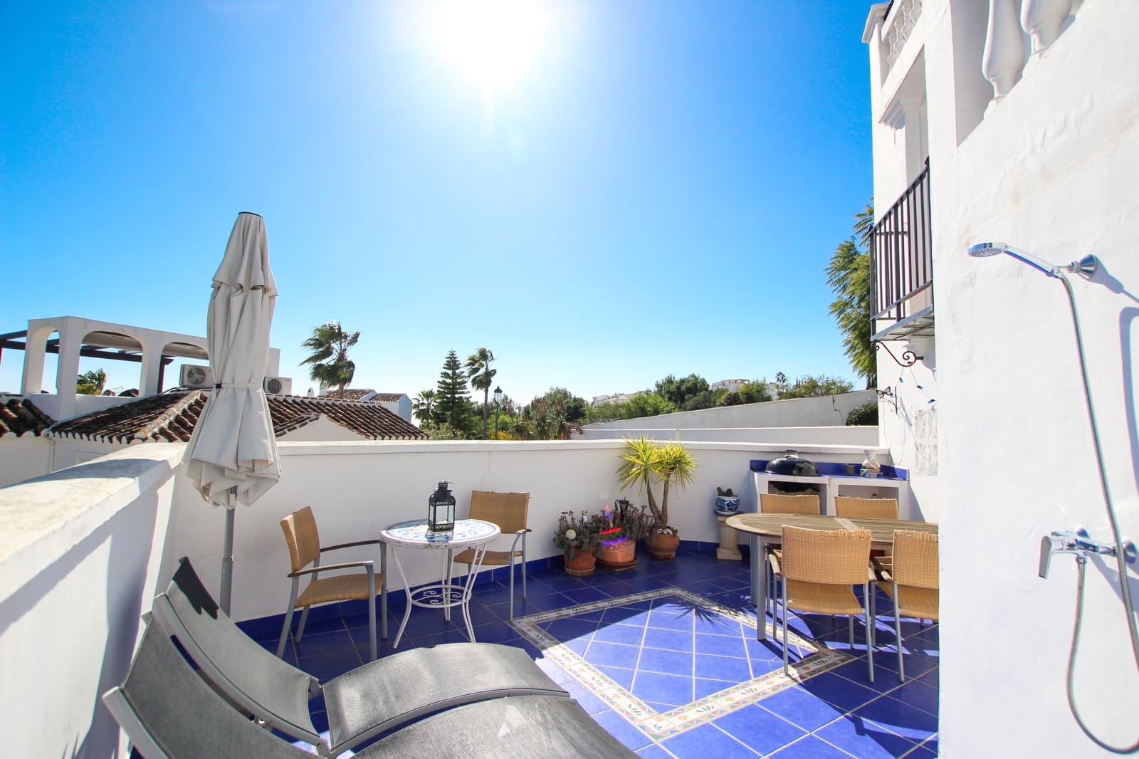 2 sovrum Lägenhet till salu i Nerja med pool - 449 000 € (Ref: 9598142)