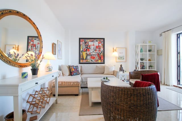 2 sovrum Lägenhet till salu i Nerja med pool - 449 000 € (Ref: 9598142)