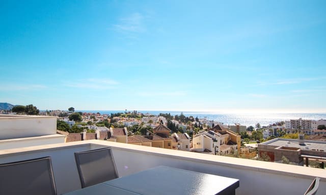 2 soveværelse Byhus til salg i Nerja med swimmingpool garage - € 649.000 (Ref: 9606318)