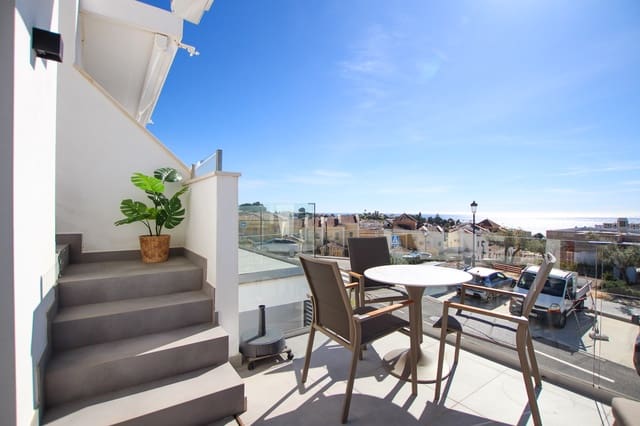 2 soveværelse Byhus til salg i Nerja med swimmingpool garage - € 649.000 (Ref: 9606318)