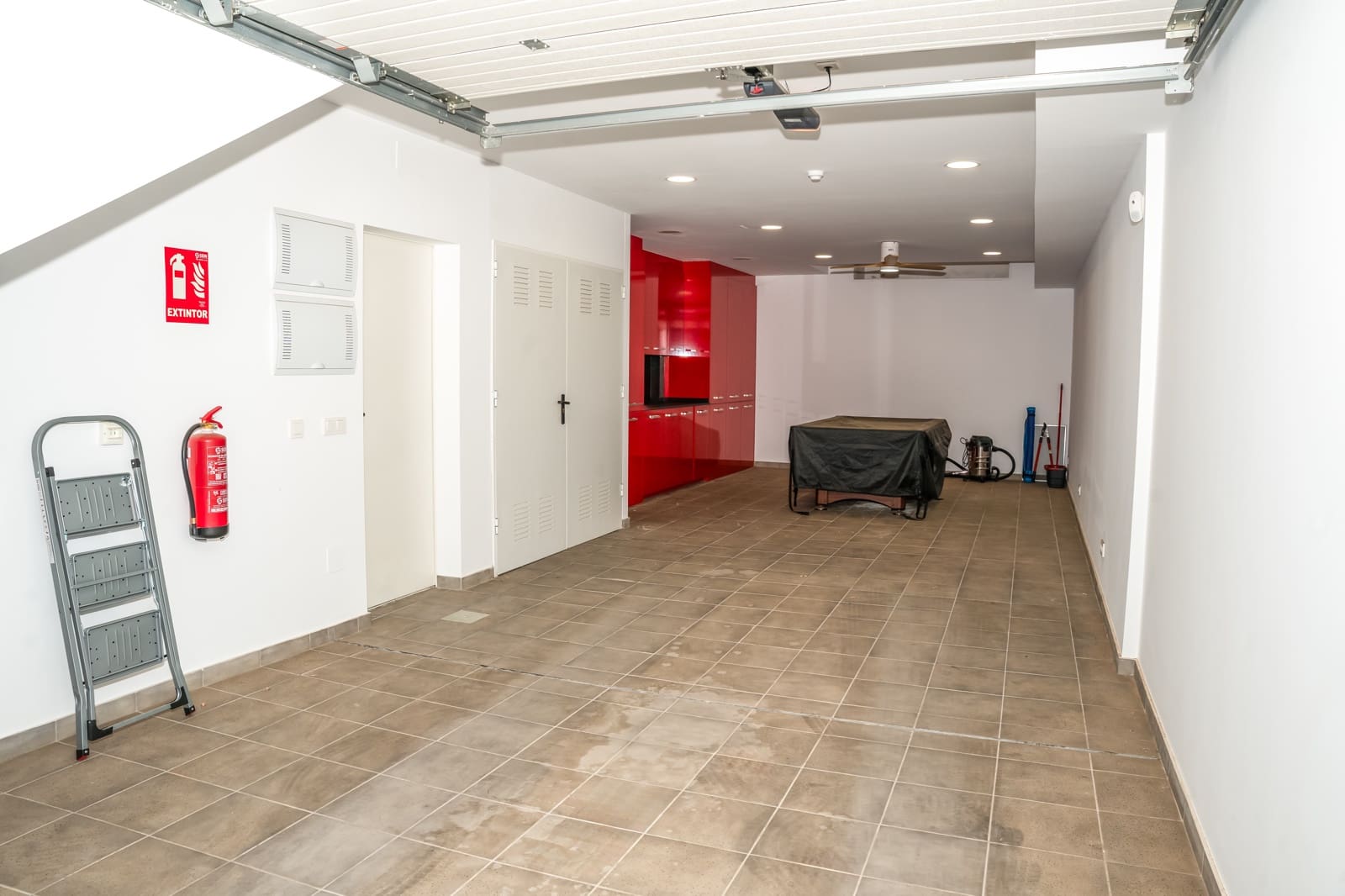 2 soverom Hus til salgs i Nerja med svømmebasseng garasje - € 649 000 (Ref: 9606318)