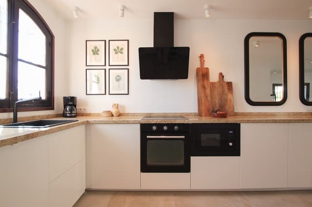 2 Zimmer Villa zu verkaufen in Nerja mit Pool - 475.000 € (Ref: 9635043)