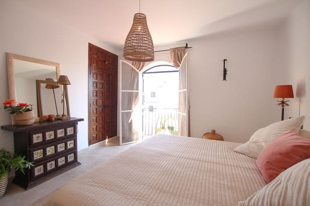 2 Zimmer Villa zu verkaufen in Nerja mit Pool - 475.000 € (Ref: 9635043)