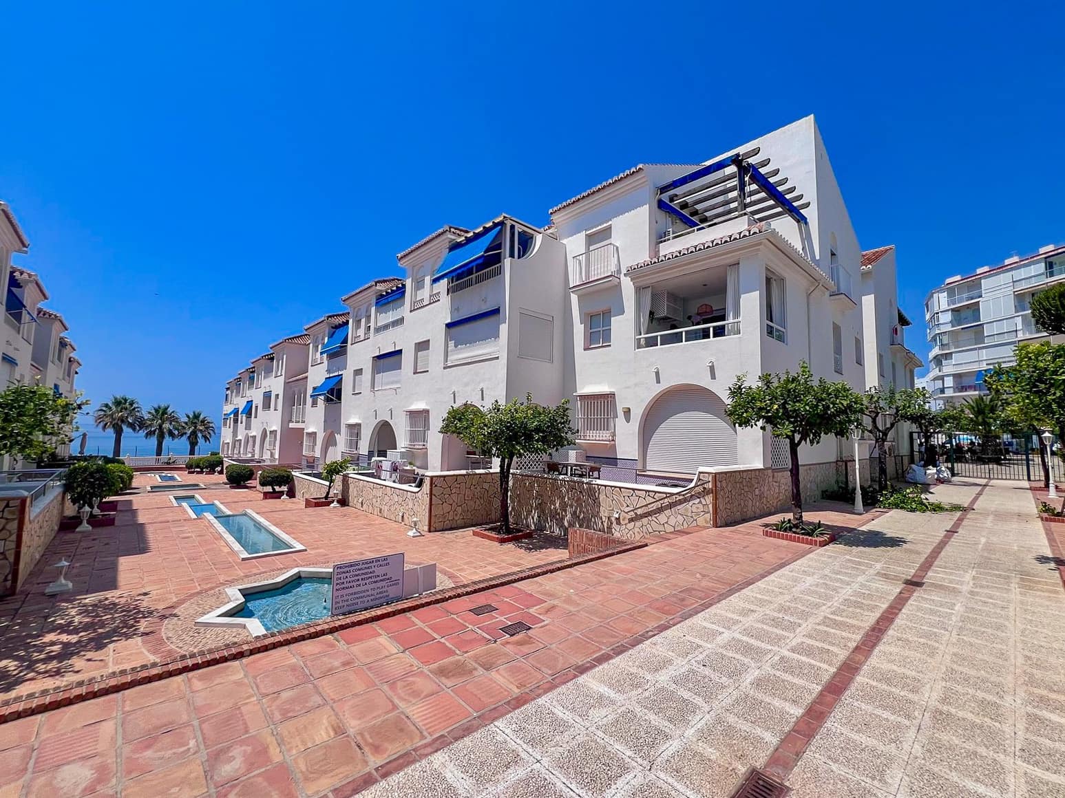 2 Zimmer Apartment zu verkaufen in Nerja mit Pool - 419.000 € (Ref: 9809759)