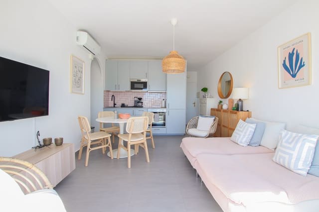 Apartamento de 2 habitaciones en Burriana, Nerja en venta con piscina - 345.000 € (Ref: 9973881)