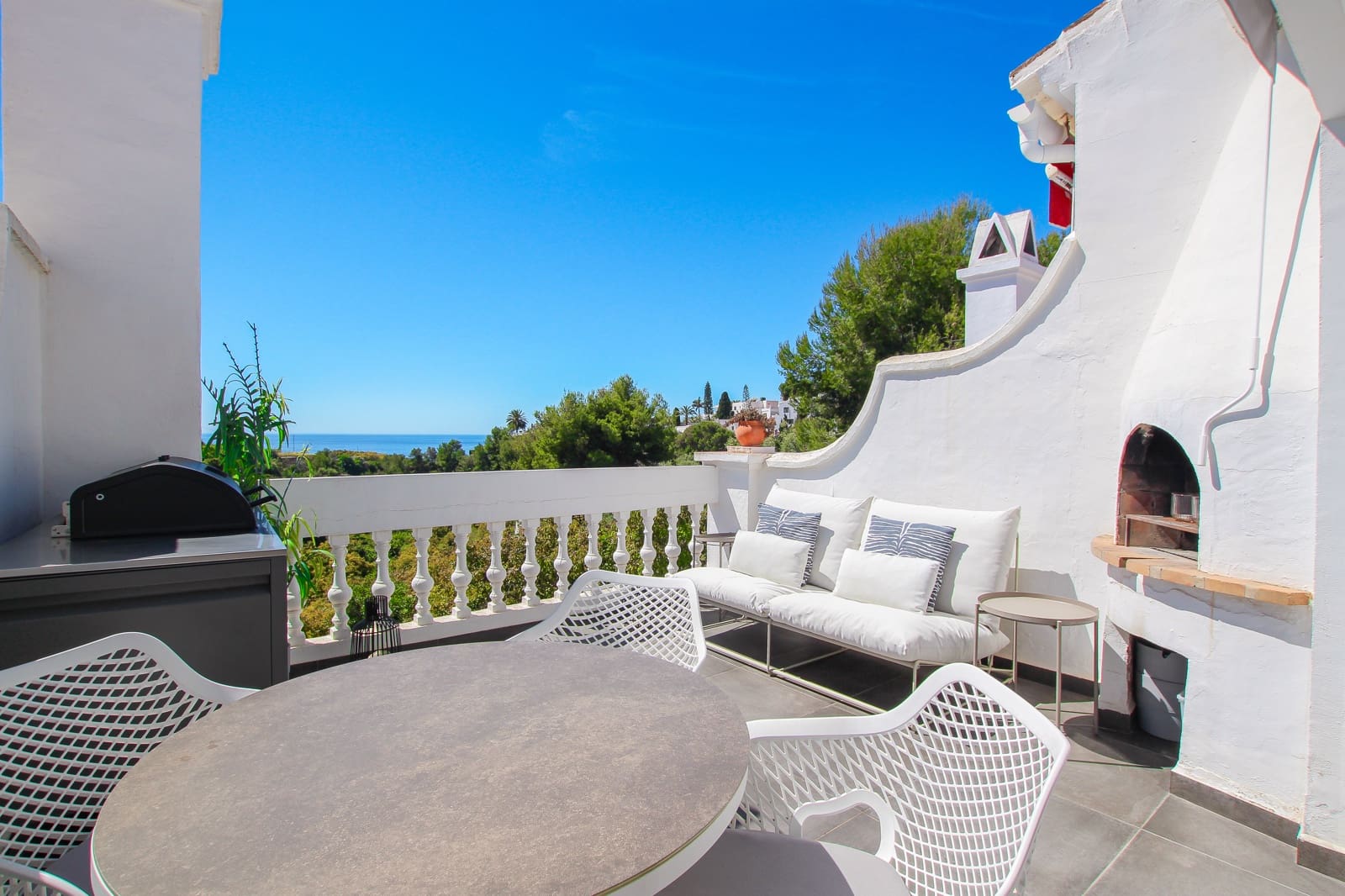 2 chambre Appartement à vendre à Nerja avec piscine - 345 000 € (Ref: 9973881)