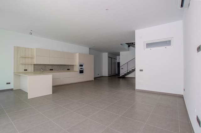 Casa de 5 habitaciones en Centro, Nerja en venta con piscina - 1.900.000 € (Ref: 9999116)