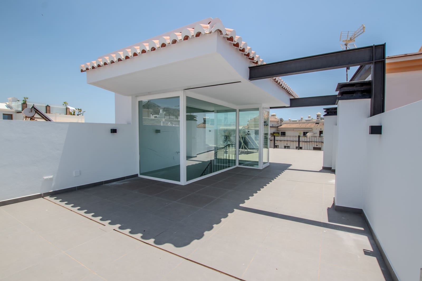 Casa de 5 habitaciones en Nerja en venta con piscina - 1.900.000 € (Ref: 9999116)