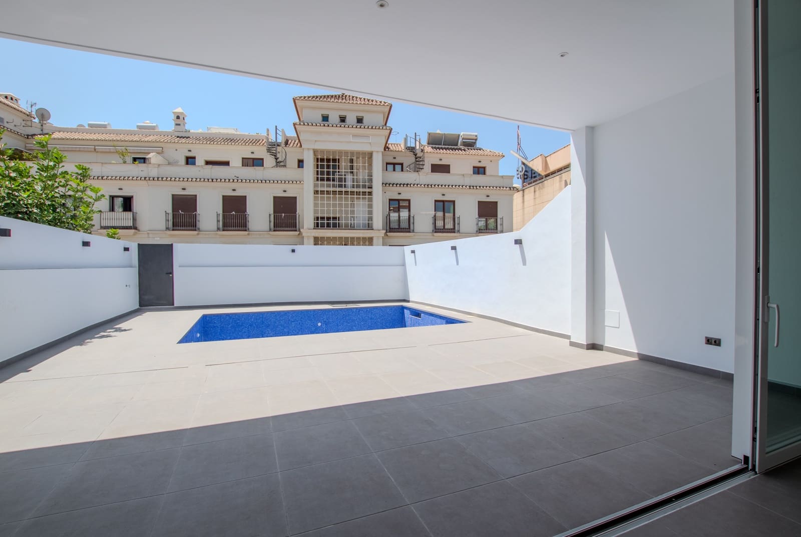 Casa de 5 habitaciones en Nerja en venta con piscina - 1.900.000 € (Ref: 9999116)