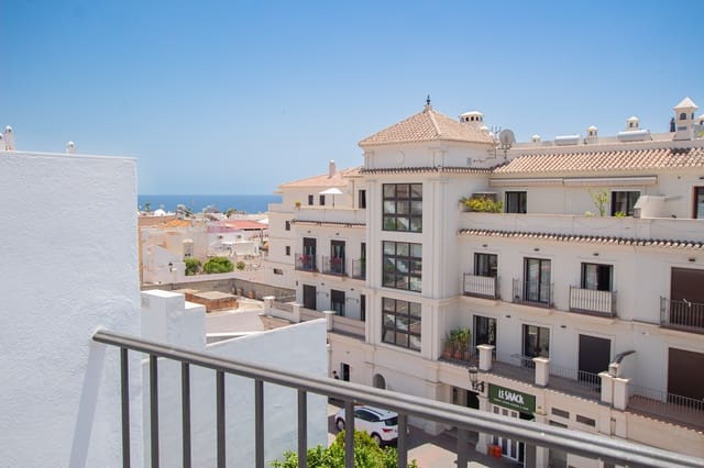 Casa de 5 habitaciones en Centro, Nerja en venta con piscina - 1.900.000 € (Ref: 9999116)