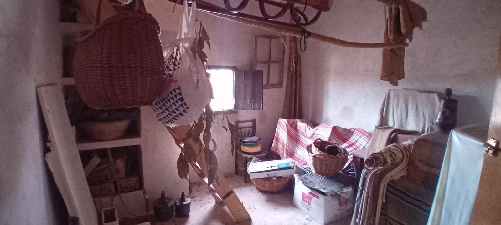 5 soveværelse Finca/Landehus til salg i Fuentes Calientes med garage - € 95.000 (Ref: 10150541)
