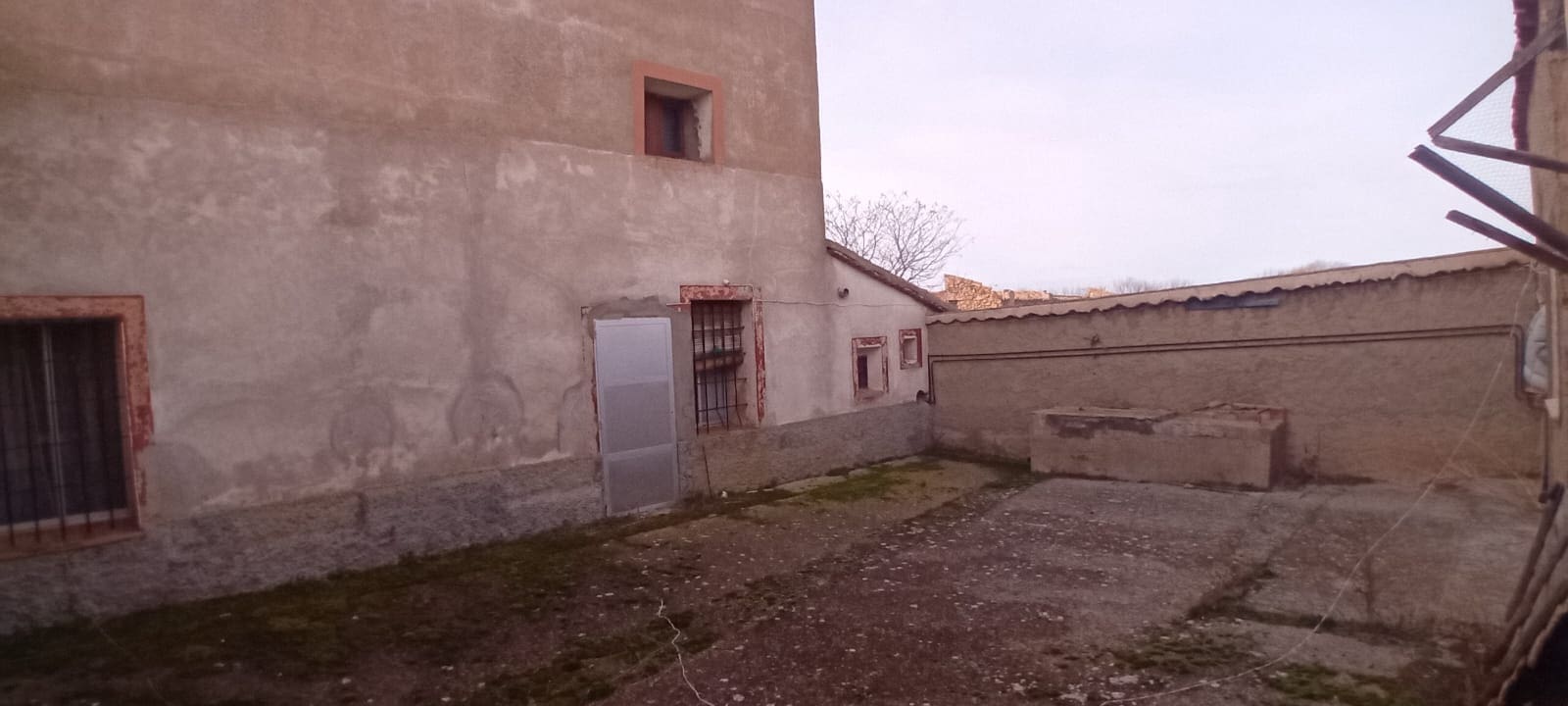 5 soveværelse Finca/Landehus til salg i Fuentes Calientes med garage - € 95.000 (Ref: 10150541)