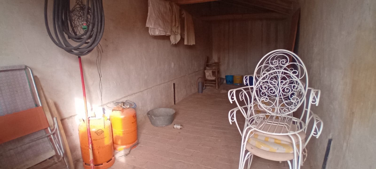 5 soveværelse Finca/Landehus til salg i Fuentes Calientes med garage - € 95.000 (Ref: 10150541)