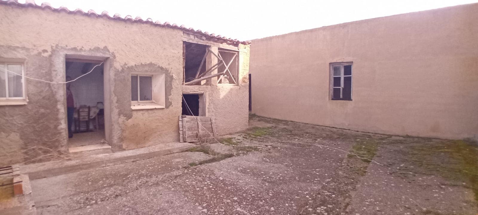 5 soveværelse Finca/Landehus til salg i Fuentes Calientes med garage - € 95.000 (Ref: 10150541)