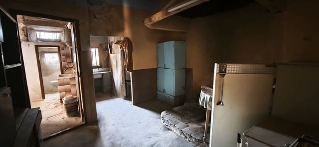 3 soveværelse Byhus til salg i Argente - € 25.000 (Ref: 10150542)