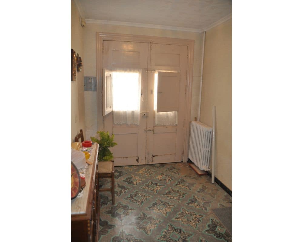 5 soveværelse Byhus til salg i Fuentes Calientes med garage - € 89.000 (Ref: 6461886)