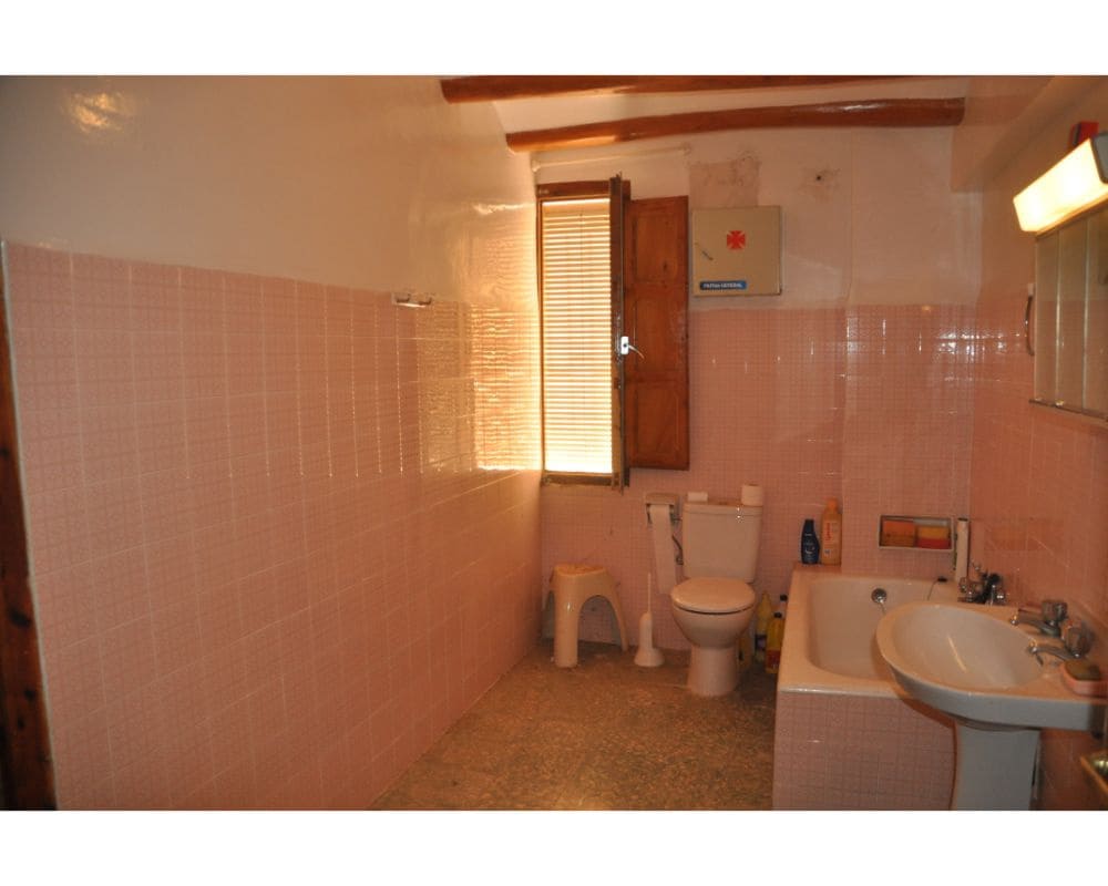 5 soveværelse Byhus til salg i Fuentes Calientes med garage - € 89.000 (Ref: 6461886)