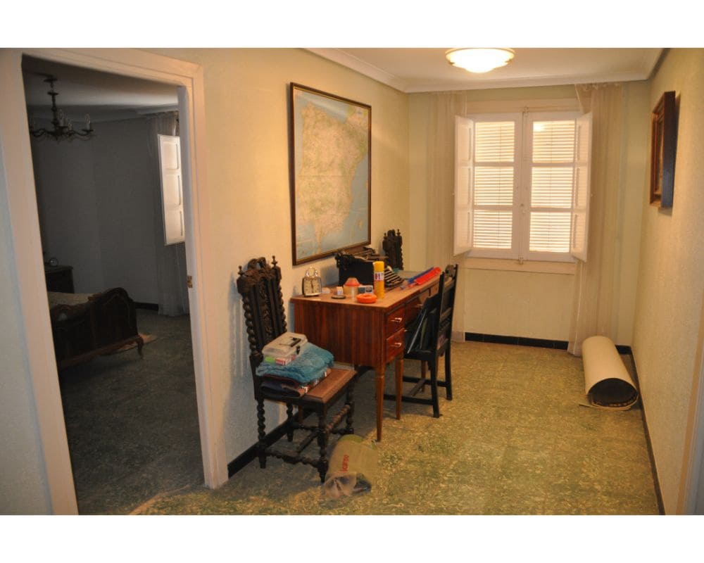 5 soveværelse Byhus til salg i Fuentes Calientes med garage - € 89.000 (Ref: 6461886)