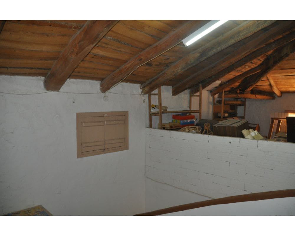 5 soveværelse Byhus til salg i Fuentes Calientes med garage - € 89.000 (Ref: 6461886)