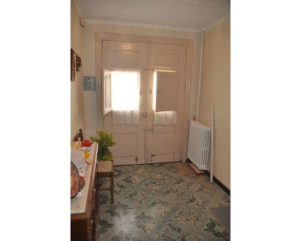 5 soverom Hus til salgs i Fuentes Calientes med garasje - € 89 000 (Ref: 6461886)