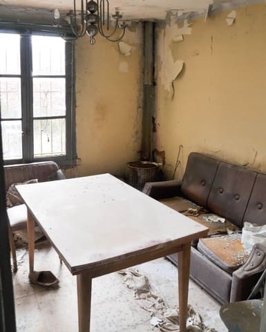 3 soveværelse Byhus til salg i Corbalán - € 29.000 (Ref: 6504421)