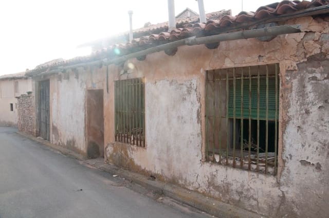 3 soveværelse Byhus til salg i Corbalán - € 29.000 (Ref: 6504421)