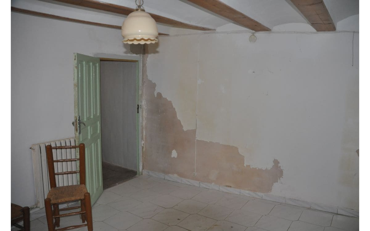 6 soveværelse Byhus til salg i Perales del Alfambra - € 53.000 (Ref: 6504422)