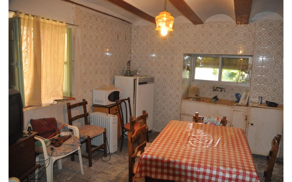 6 soveværelse Byhus til salg i Perales del Alfambra - € 53.000 (Ref: 6504422)