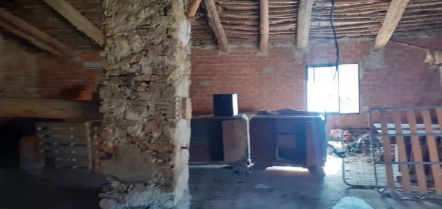 Finca/Herregård til salgs i Camarillas - € 30 000 (Ref: 7411583)