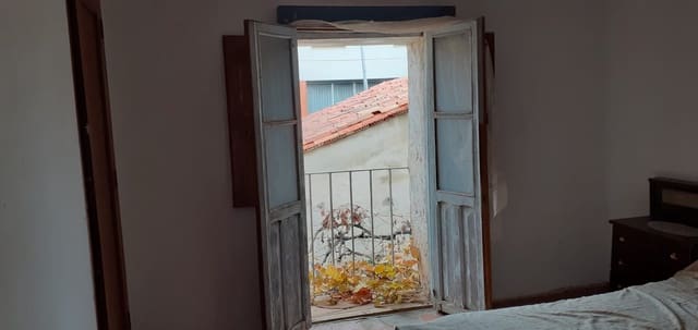 2 soveværelse Byhus til salg i Argente - € 35.000 (Ref: 7719376)