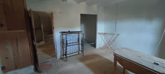 2 soveværelse Byhus til salg i Rillo - € 9.900 (Ref: 7744935)