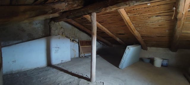 2 soveværelse Byhus til salg i Rillo - € 9.900 (Ref: 7744935)