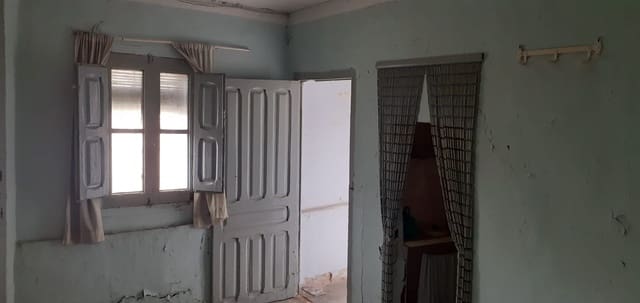 3 soveværelse Byhus til salg i Bueña - € 18.000 (Ref: 7993590)