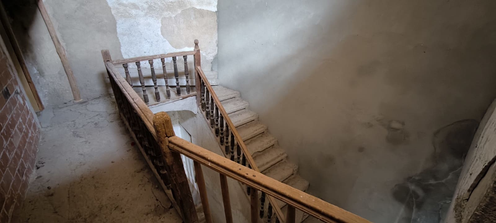 6 soveværelse Byhus til salg i Alpenes - € 65.000 (Ref: 8387565)